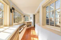 Custom Retreat within steps to Cape Neddick Beach