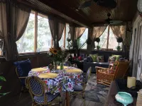 Oceanfront Cottage Private Secluded Dog Friendly at Colvmns by the Sea