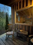 Cozy Cabin, private, romantic, wood stove, WiFi, mountains, NC