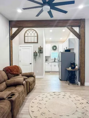 Peaceful Alva Apartment in an Equestrian Barn on 5 acres