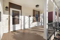 Artful 3BR King Beds in Historic District