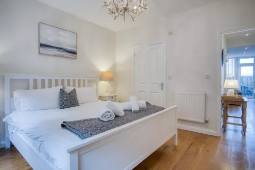 Ty Gwawr - 3 Bedroom Apt - Bayview Oxwich - 2-Star