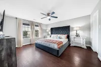 Exquisite Legends Cottage in Spring TX Kroger Marketplace附近的飯店