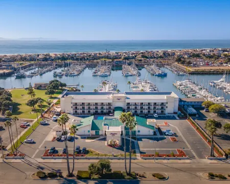 希爾頓歡朋酒店-海峽羣島海港 奧克斯納德酒店