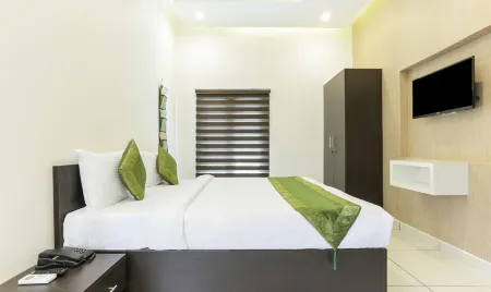 Hotel F Square Отели рядом с достопримечательностью «Чинес Фишинг Нетс»