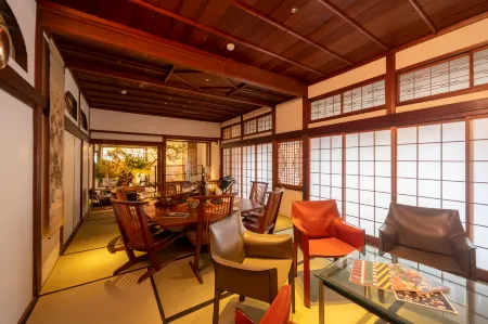 Hizen Takeo Onsen Ryokan Kagetsu Отели рядом со станцией JR Takahashi station