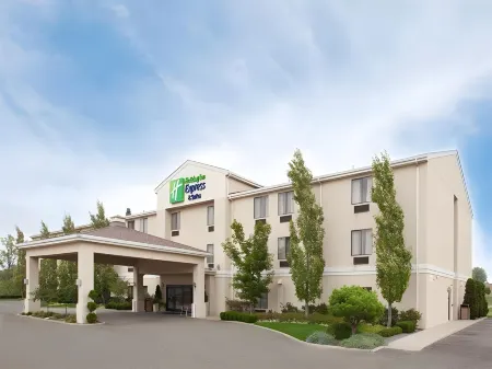 Holiday Inn Express & Suites ALLIANCE by IHG