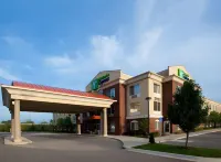 Holiday Inn Express & Suites Detroit - Farmington Hills