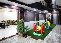 Daksh Hotel & Restaurant