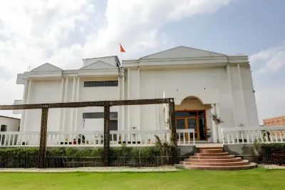 Varda Resort Hotels in Buxar