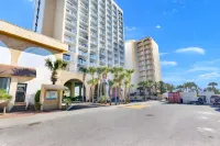 SeaMist Driftwood Vacation Studio with Balcony