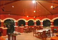 Om Beach Resort-Jungle Lodges - 駐車場