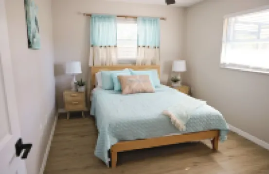 Island Song- Heated saltwater pool, putt putt, games, Anna Maria Island and IMG