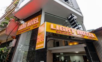 Light Hotel Ha Noi - Near Aeon Mall Long Bien
