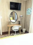 Adorable 1 Bd Cottage for a Fun Couple's Getaway, Central Location, Dog Friendly