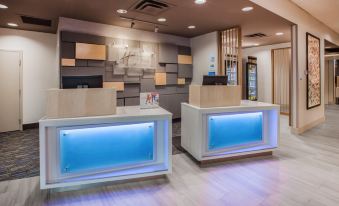 Holiday Inn Express & Suites Brevard – City Center