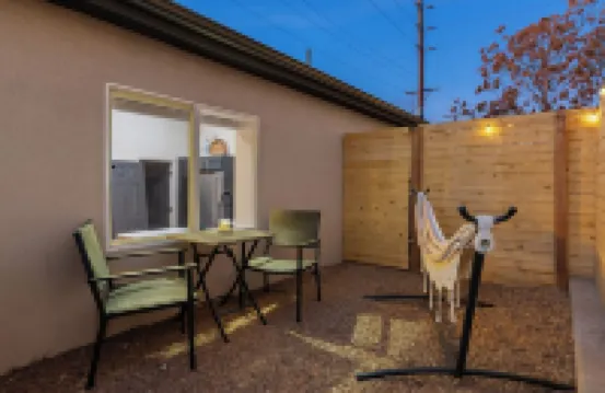 Book Your Stay at the Cozy, Lofts at Arno! Unit A