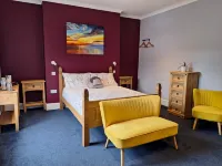 Comfortable and Spacious - Guest Room 7