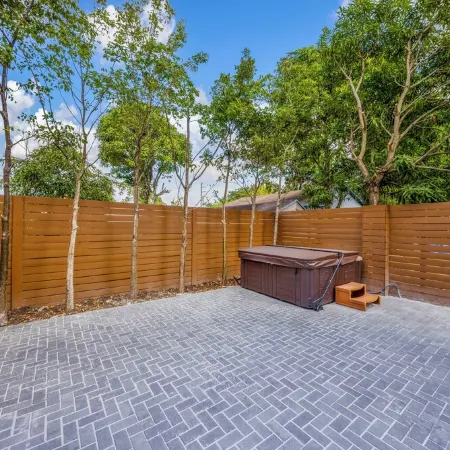 Up to 12 guest Modern Villa near Wynwood!
