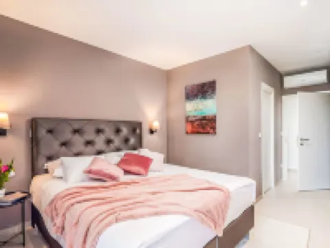 Zastup Hotels in Splitska