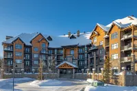 Glacier Mountaineer Lodge