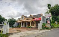 Urbanview Hotel Near Jatim Park 1 by RedDoorz Các khách sạn ở Batu Sub-District