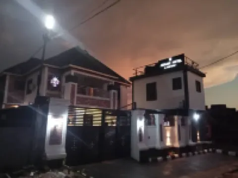 JenAir Hotels and Apartment Hotels near Uteh Enogie Palace