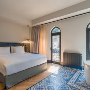 Abanotubani Boutique Hotel Отели рядом с достопримечательностью «Jumah Mosque»