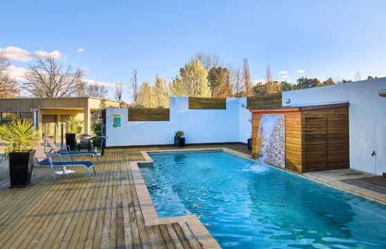 艾普爾麥提福特汽車旅館