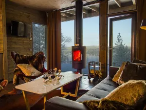 Arctic TreeHouse Hotel