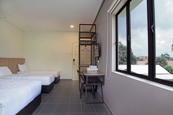 Homestay Ali Imran Hotels in Dengkil