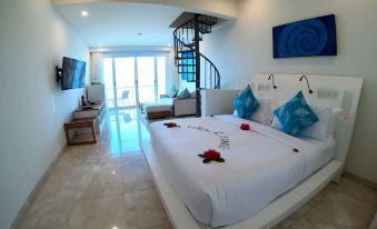 Bukit Pool Suites