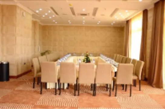 The White Rhino Hotel