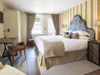 Beadnell Towers & Kitchen Hotels in Chathill