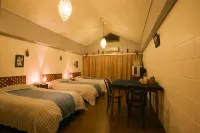 Surfside Bed & Breakfast Hotels in Onna