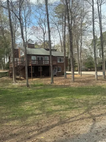 Treehouse Now Available! A 5-Bedroom, 2 Driveways, 1.2 Acres. 807 Brunson Drive