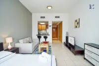 Eddie - Comfortable Spacious Studio Hotels in Discovery Gardens