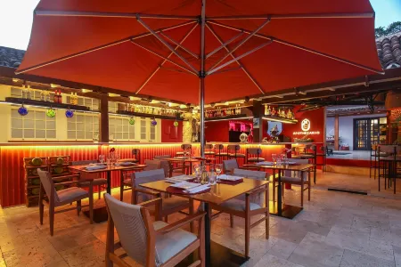 Sandi Hotel Отели рядом с достопримечательностью «Centro Cultural SESC Paraty»