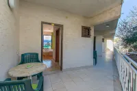 Apartments Maras