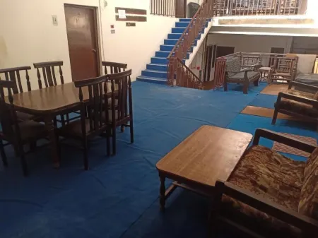 Al-Hateem Hotel Отели рядом с достопримечательностью «ASPIRE ONE (ASA ASSOCIATES)»