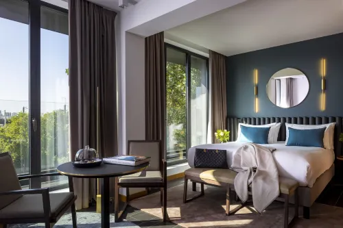 Howard Sur Seine - Asnieres Paris la Defense Hotels in Аньєр-сюр-Сен