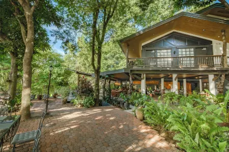 Nuuk Taal Lake Отели рядом с достопримечательностью «Splendido Taal Golf Club»