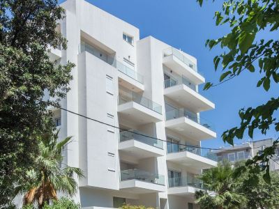 Marousi 2 Bd Luxury Living w Shared Pool