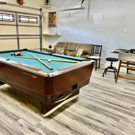 DT Reno - 4Br Home w Patio BBQ Grill Games Room
