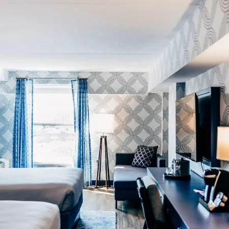 Salem Waterfront Hotel & Suites