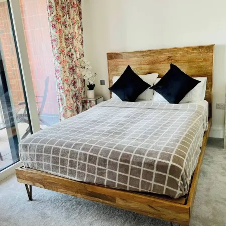 Healum Retreat - 3Br Apartment Southall