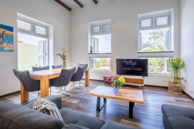 Other ??Sunshine?? Magnificently Bright 2BR Top City Centre Townhouse Photo