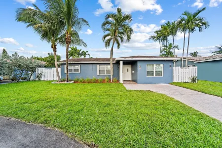 Peaceful 5Br -Waterway Views & Private Heated Pool