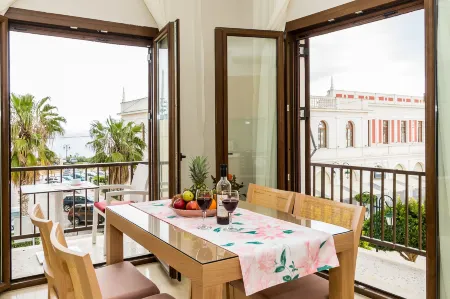 Alektor Studios & Apartments Отели рядом с достопримечательностью «Vrahos Beach»