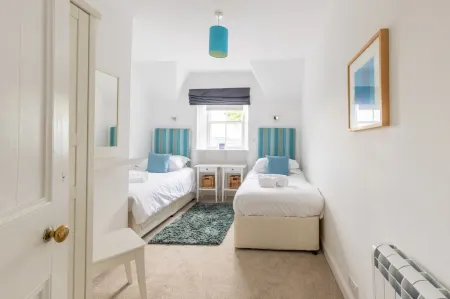 Grove Cottage - North East Escapes Отели рядом с достопримечательностью «Bamburgh Castle Golf Club»